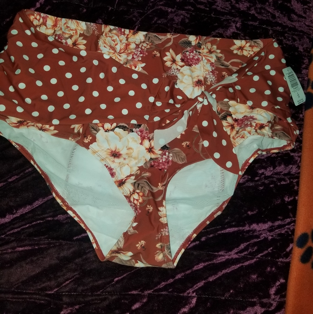 Size 4 Torrid swim bottom